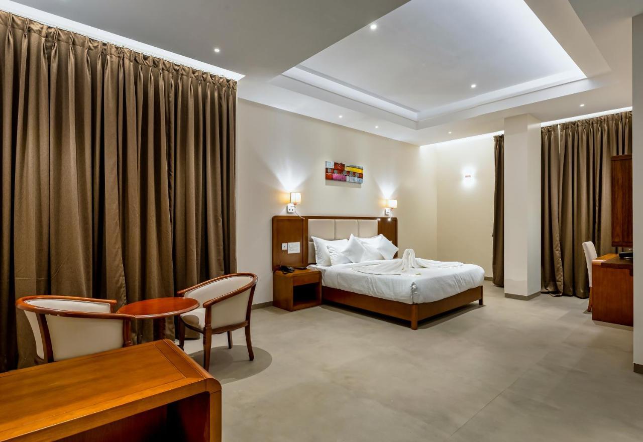Hotel Grand Regal Chandoli Exterior foto
